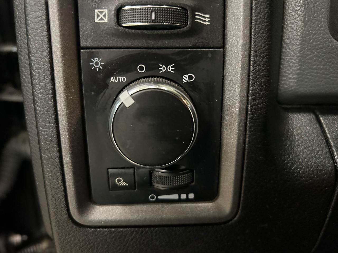 2018 RAM 1500 ST - Photo #13
