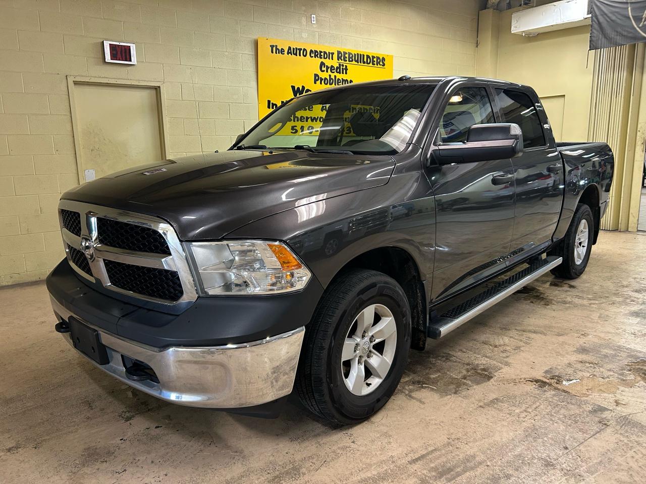 2018 RAM 1500 ST - Photo #3