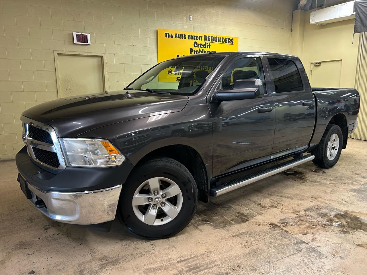 2018 RAM 1500 ST - Photo #2