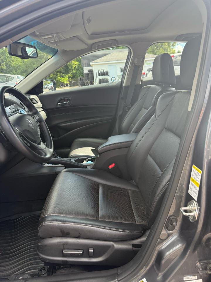 2014 Acura ILX Tech Pkg Photo15