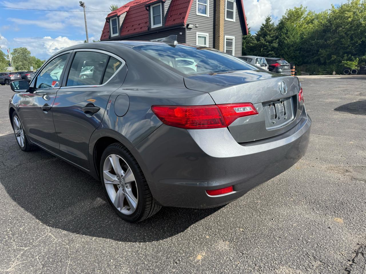 2014 Acura ILX Tech Pkg Photo5
