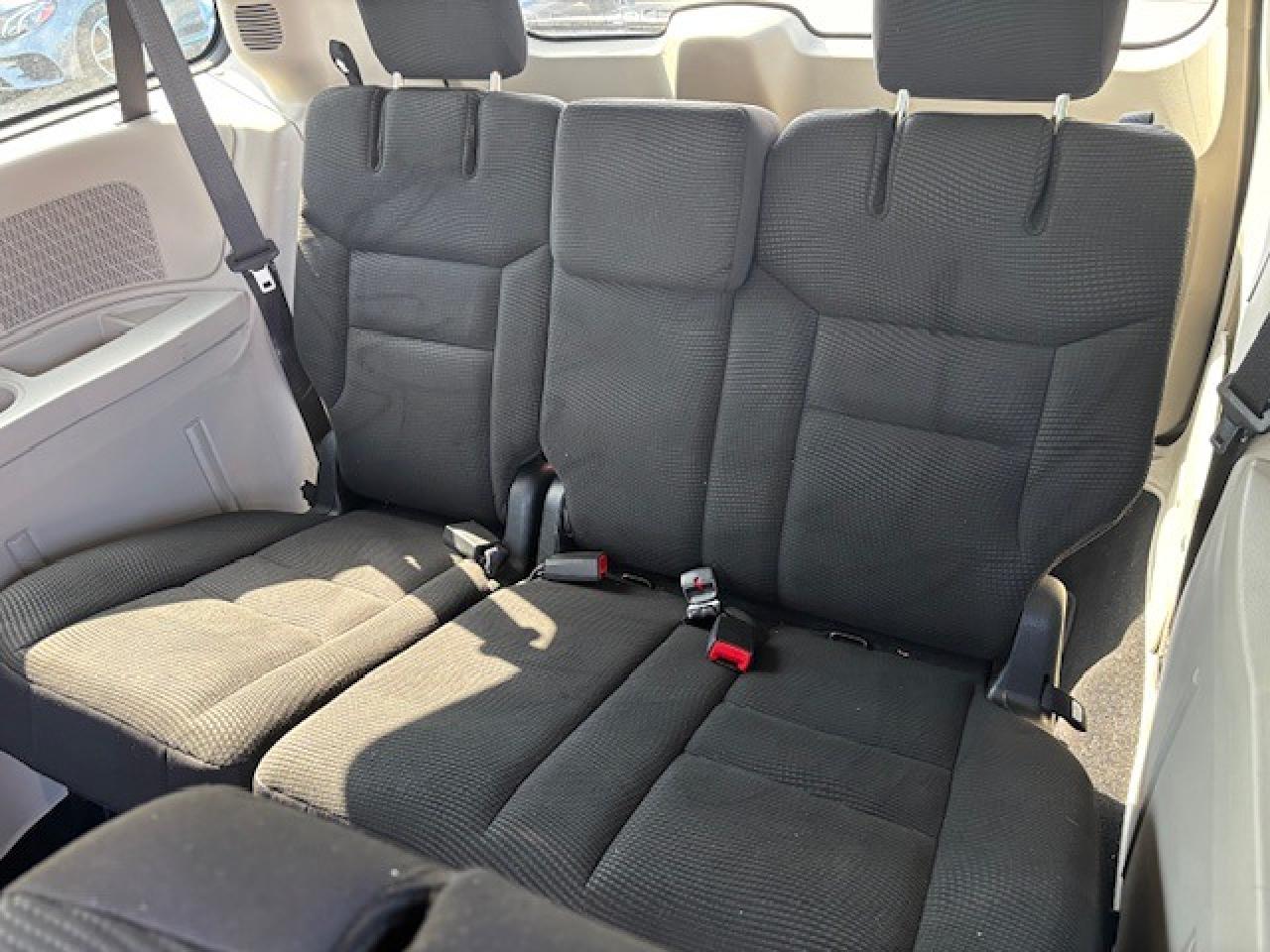 2020 Dodge Grand Caravan SXT - Photo #9