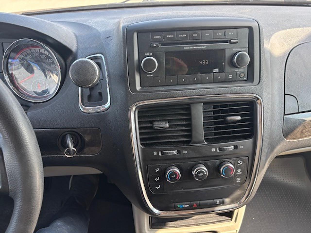 2020 Dodge Grand Caravan SXT - Photo #12