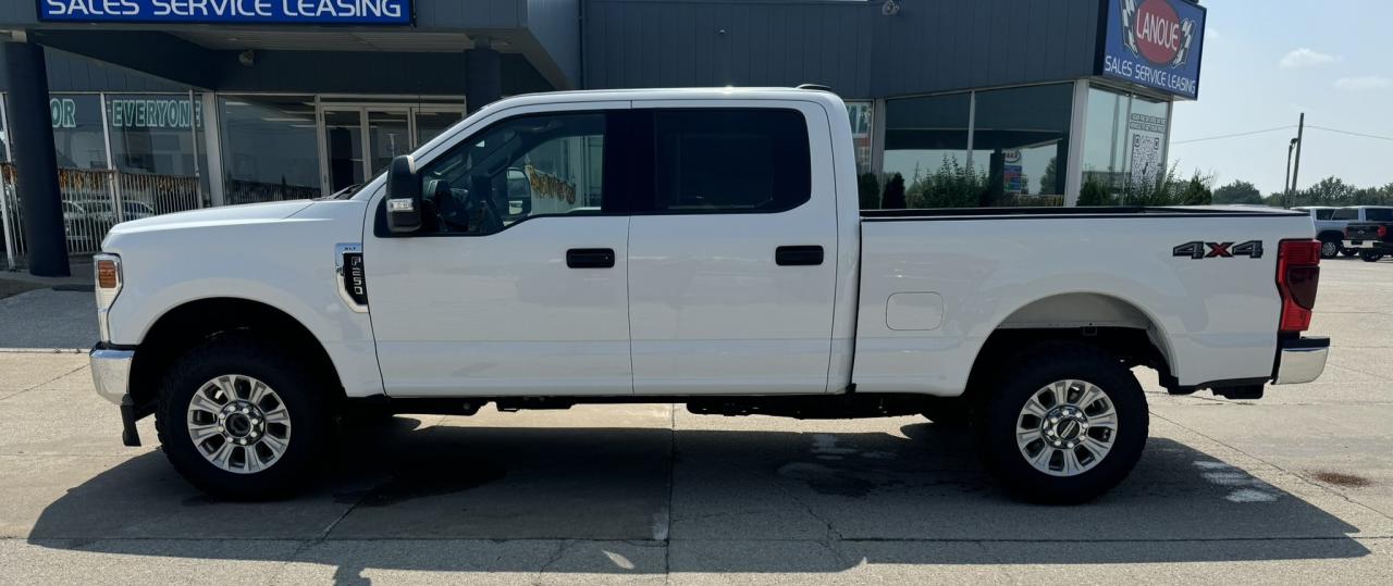 2022 Ford SUPER DUTY F-250 SRW XLT Photo