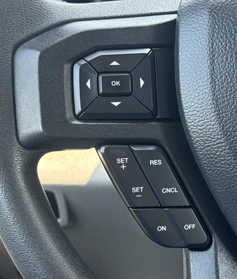 2022 Ford SUPER DUTY F-250 SRW XLT Photo