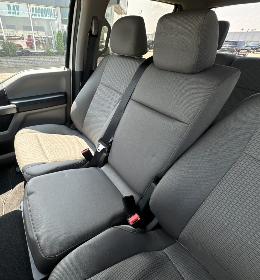 2022 Ford SUPER DUTY F-250 SRW XLT Photo