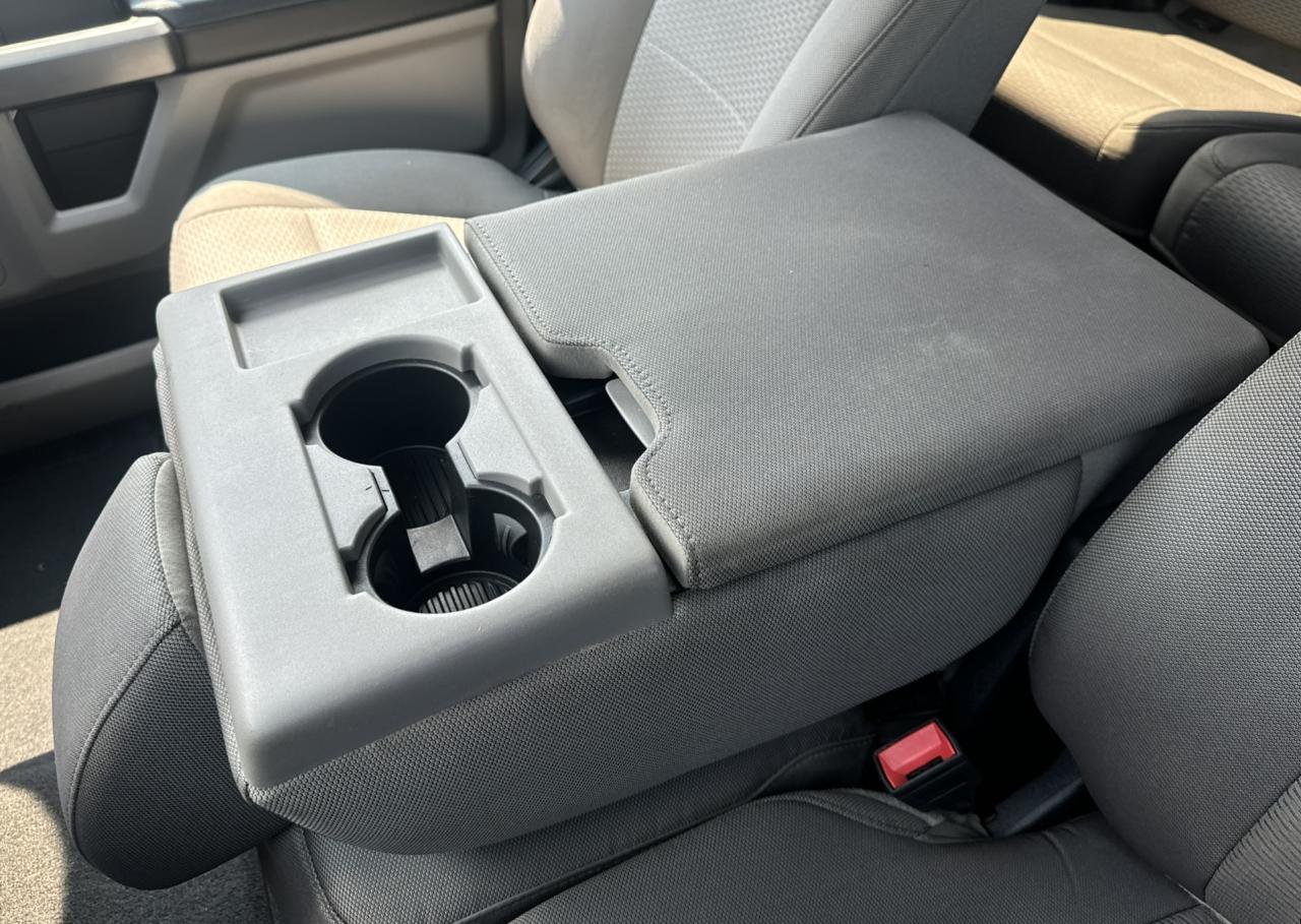 2022 Ford SUPER DUTY F-250 SRW XLT Photo