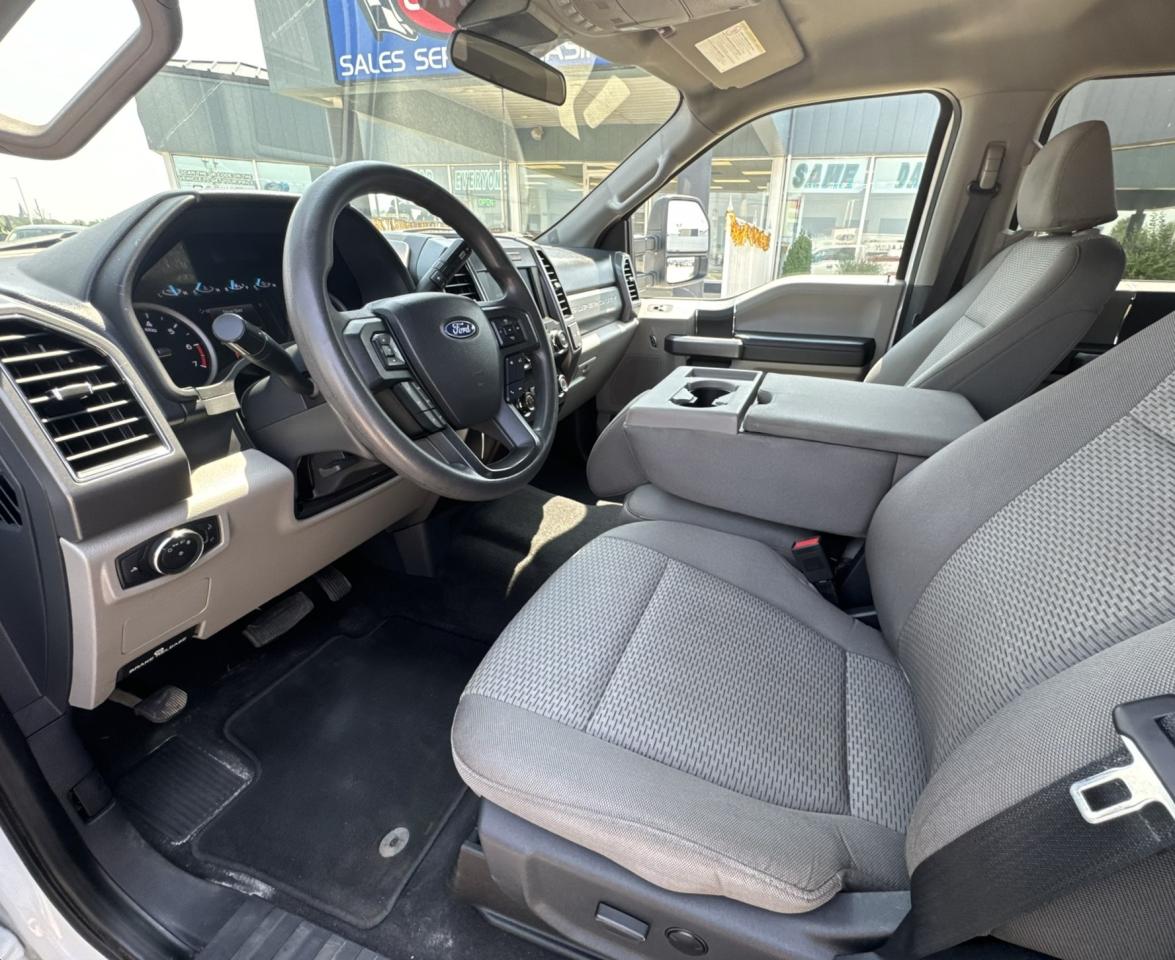 2022 Ford SUPER DUTY F-250 SRW XLT Photo