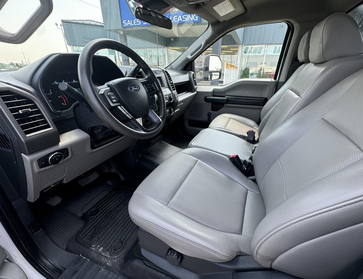 2022 Ford SUPER DUTY F-550 DRW XL Photo