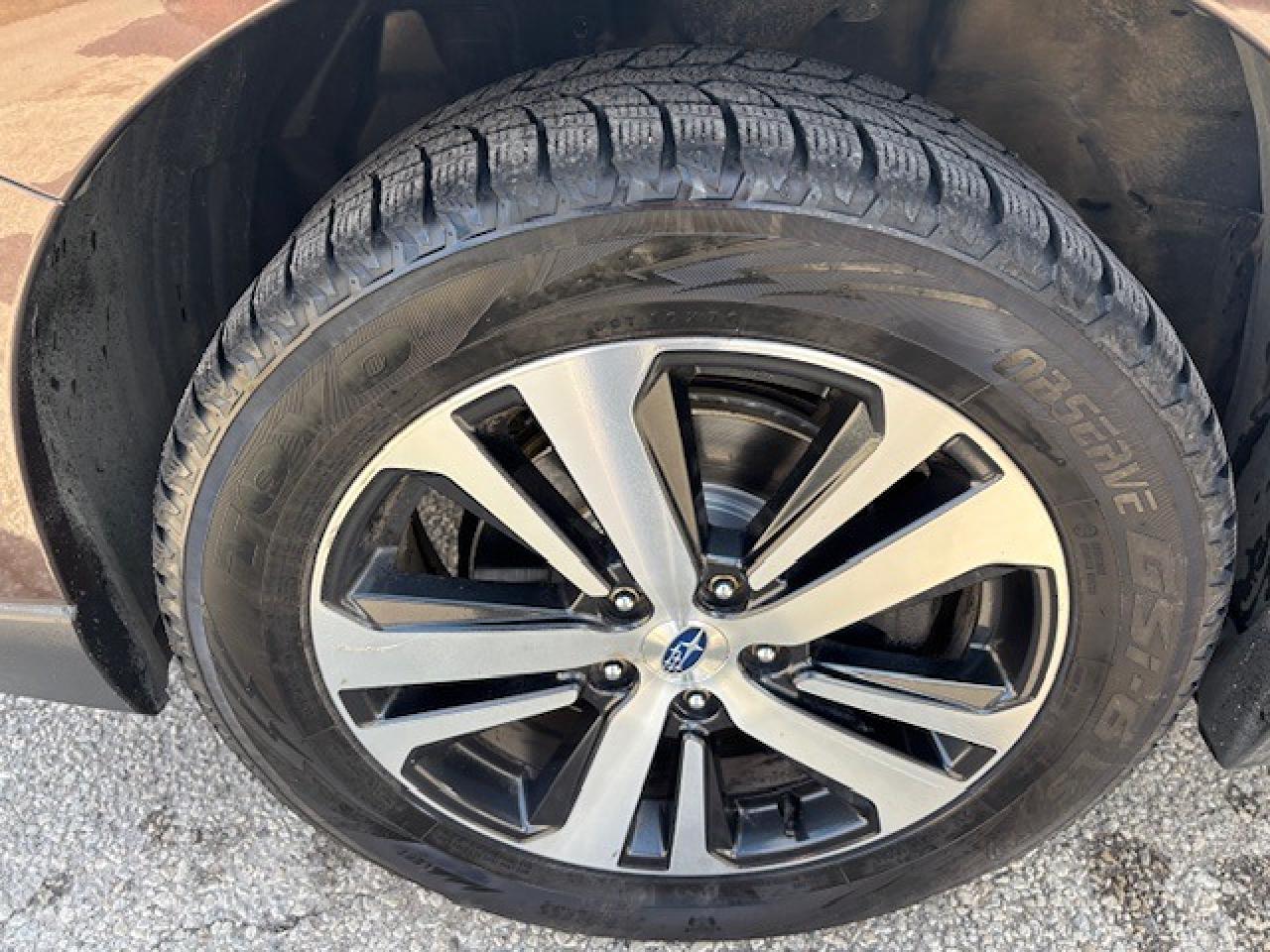 2019 Subaru Outback LIMITED - Photo #16