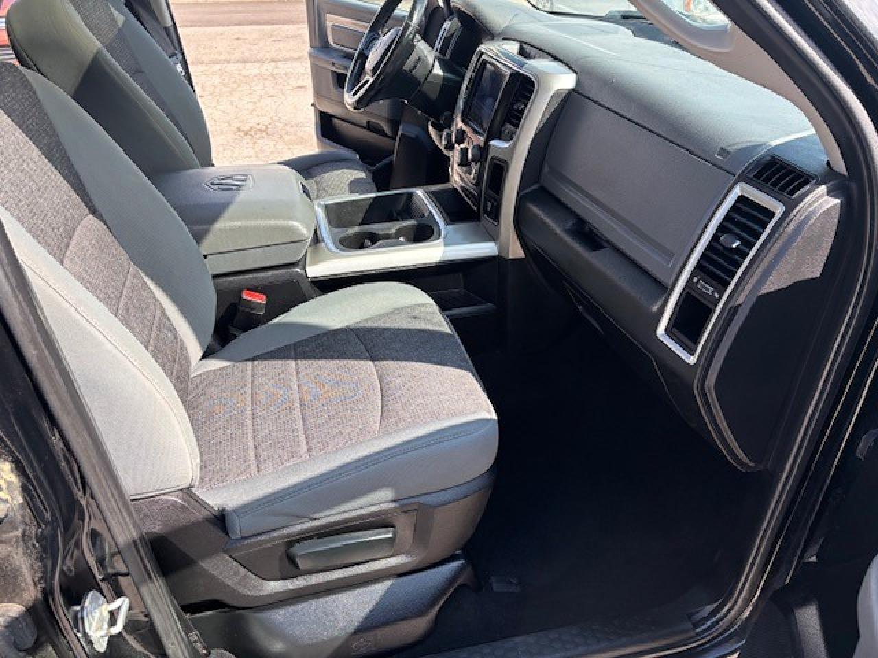 2019 RAM 1500 Classic SLT - Photo #9