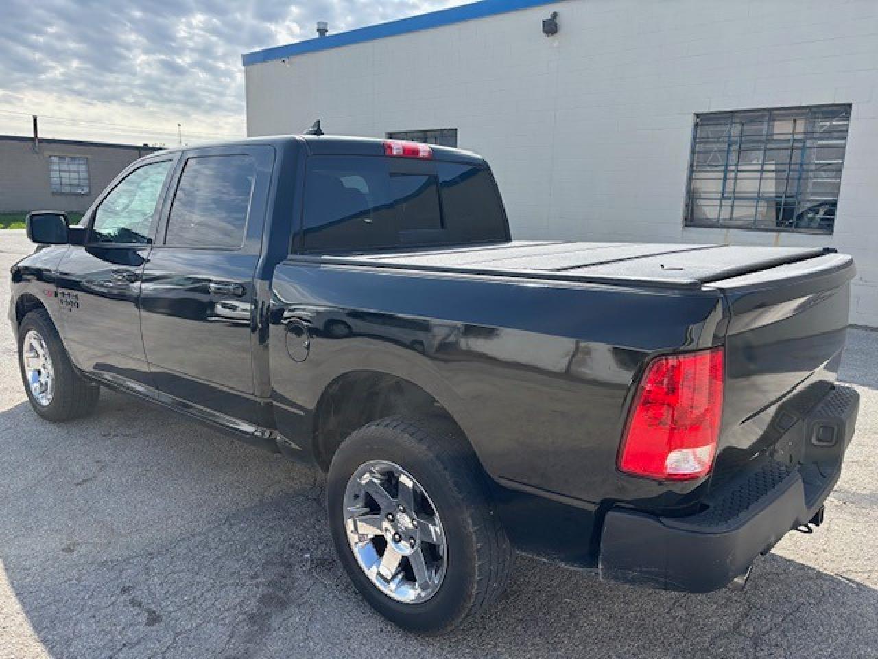 2019 RAM 1500 Classic SLT - Photo #6