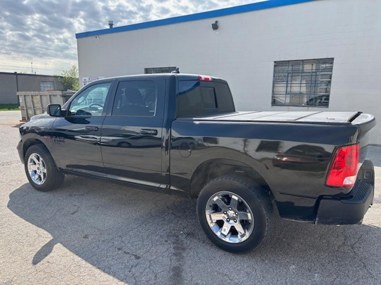 2019 RAM 1500 Classic SLT - Photo #7