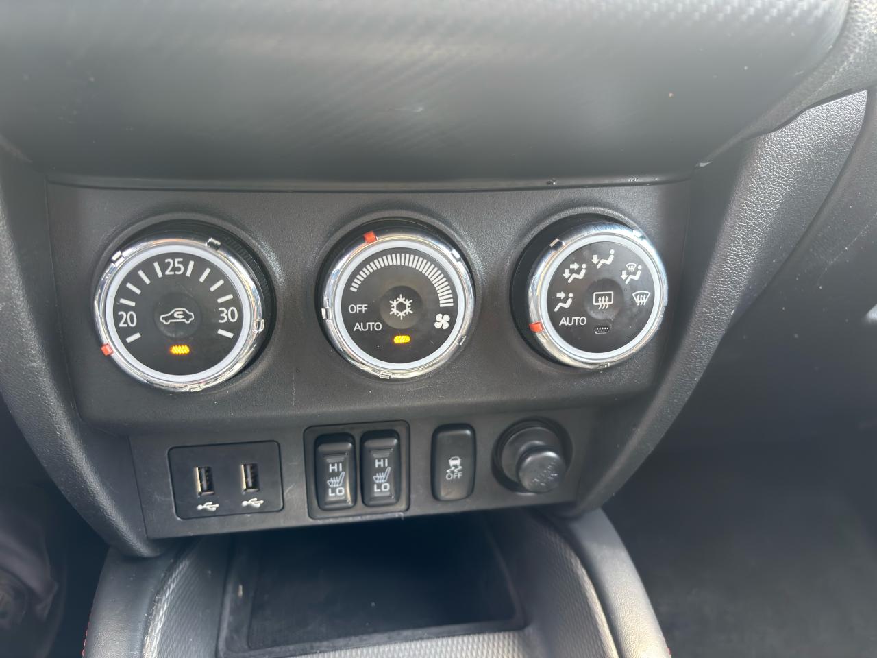 2018 Mitsubishi RVR SE LTD - Photo #9