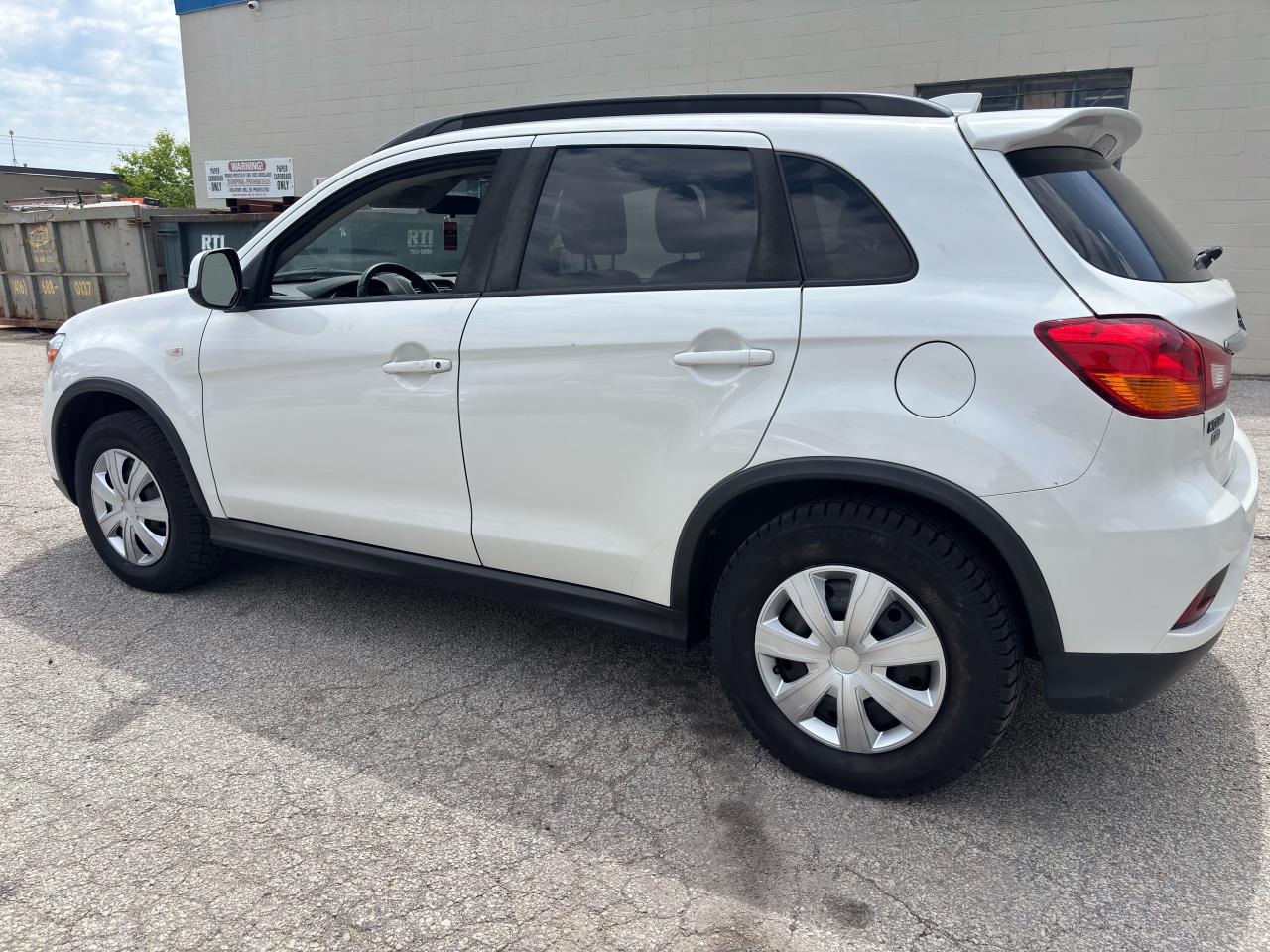 2018 Mitsubishi RVR SE LTD - Photo #7