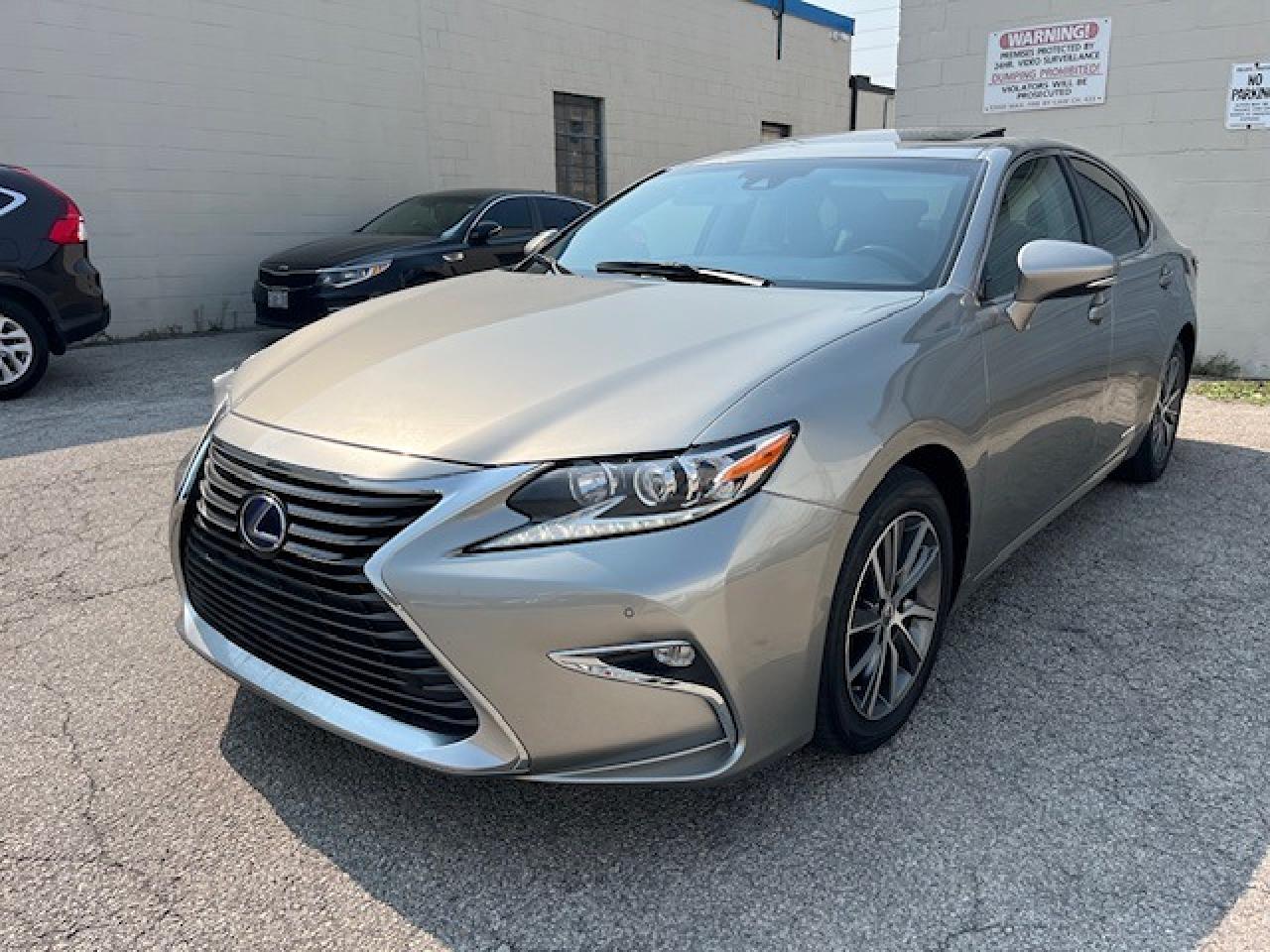 2018 Lexus ES ES 300h - Photo #9