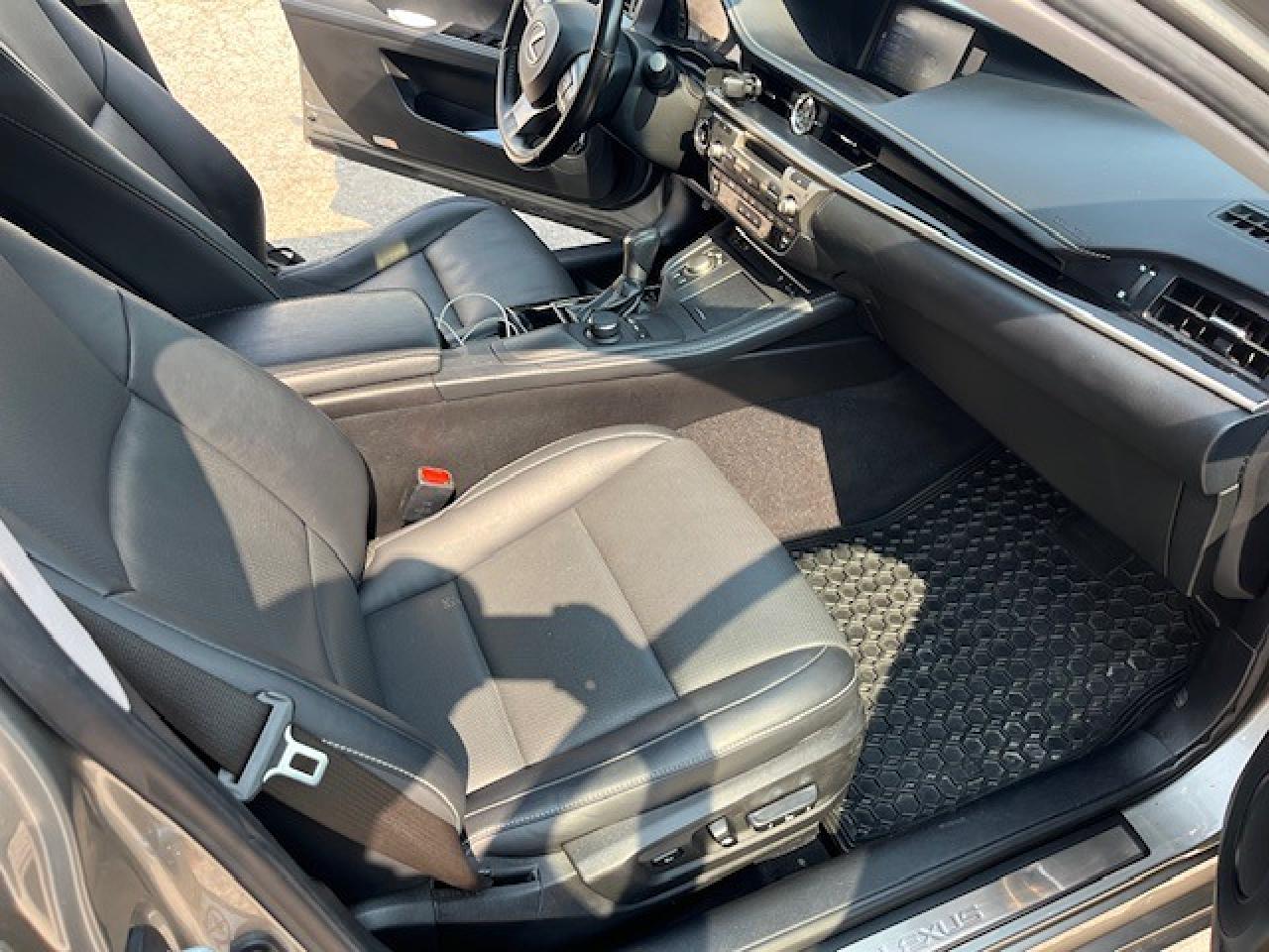 2018 Lexus ES ES 300h - Photo #14