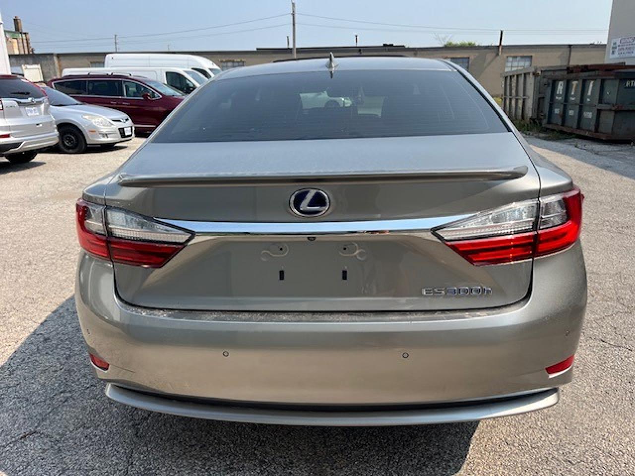 2018 Lexus ES ES 300h - Photo #6