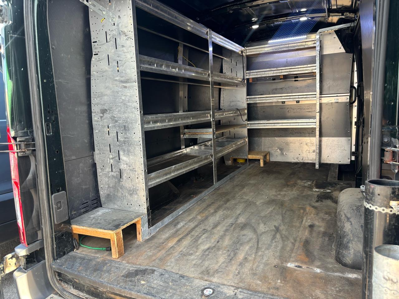2018 Ford Transit T 350 - Photo #17