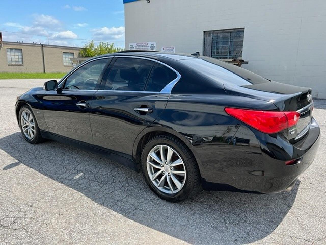 2016 Infiniti Q50 2.0T - Photo #5