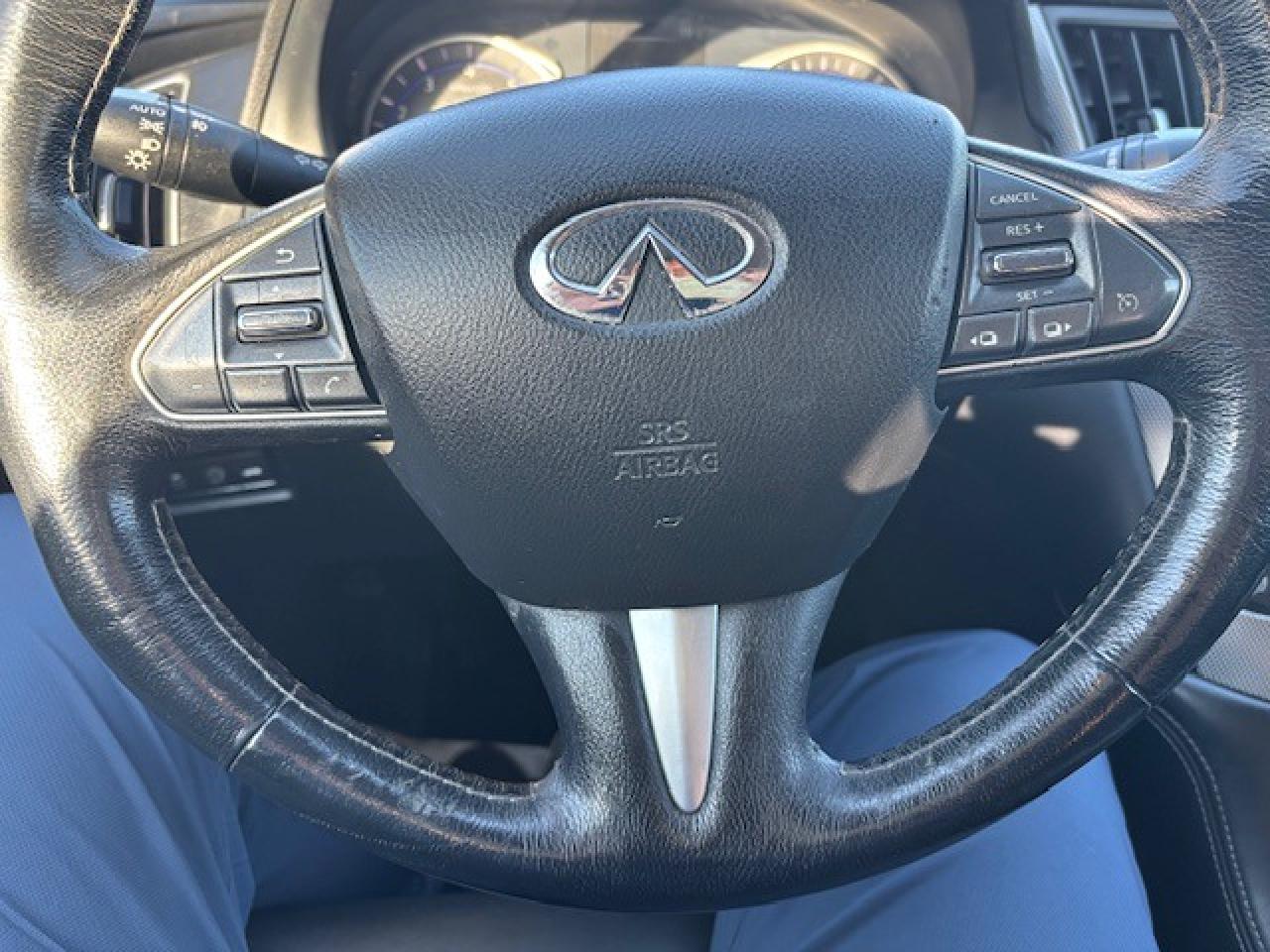 2016 Infiniti Q50 2.0T - Photo #25