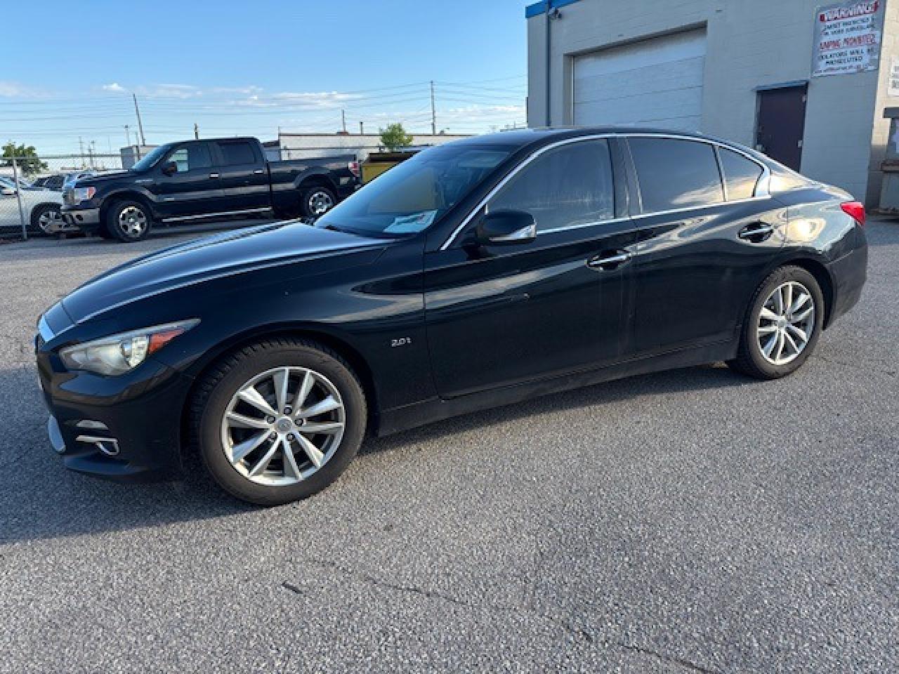 2016 Infiniti Q50 2.0T - Photo #10