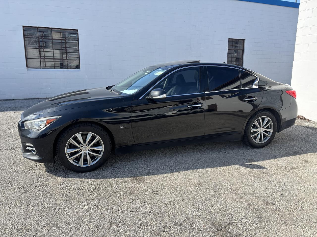 2016 Infiniti Q50 2.0T AWD Photo
