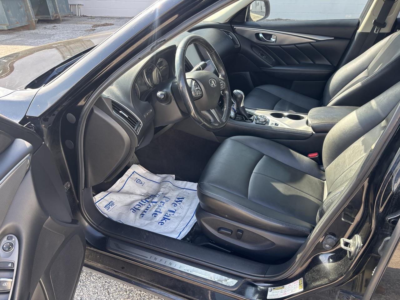 2016 Infiniti Q50 2.0T AWD Photo