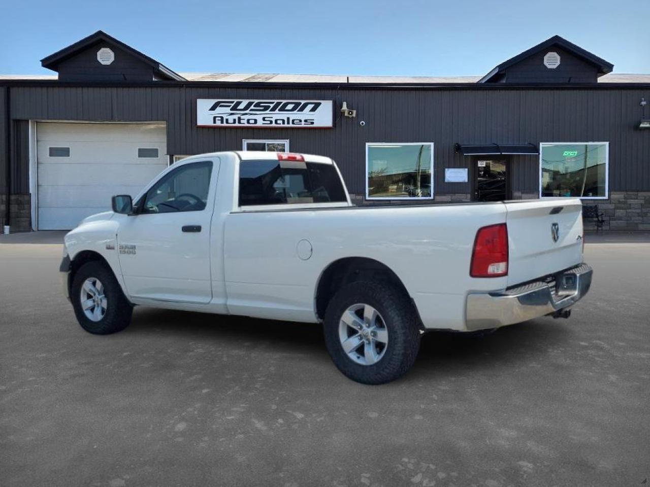2014 RAM 1500 ST-5.7LV8-4X4-REG CAB LONG BOX-LOADED - Photo #3