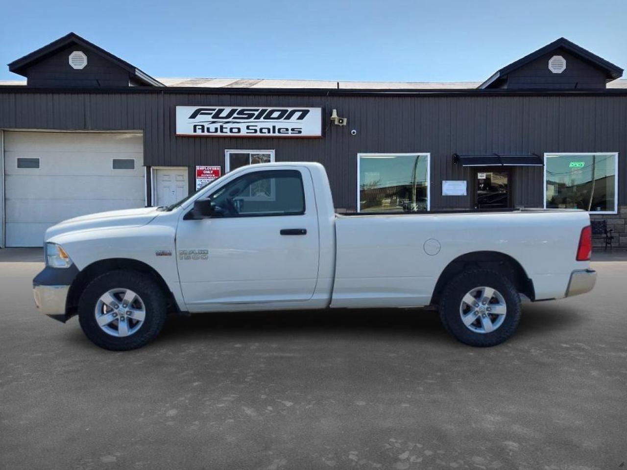 2014 RAM 1500 ST-5.7LV8-4X4-REG CAB LONG BOX-LOADED - Photo #2