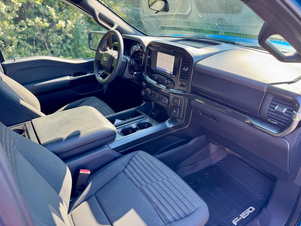 2021 Ford F-150 STX 4WD SuperCrew 5.5' Box - Photo #9