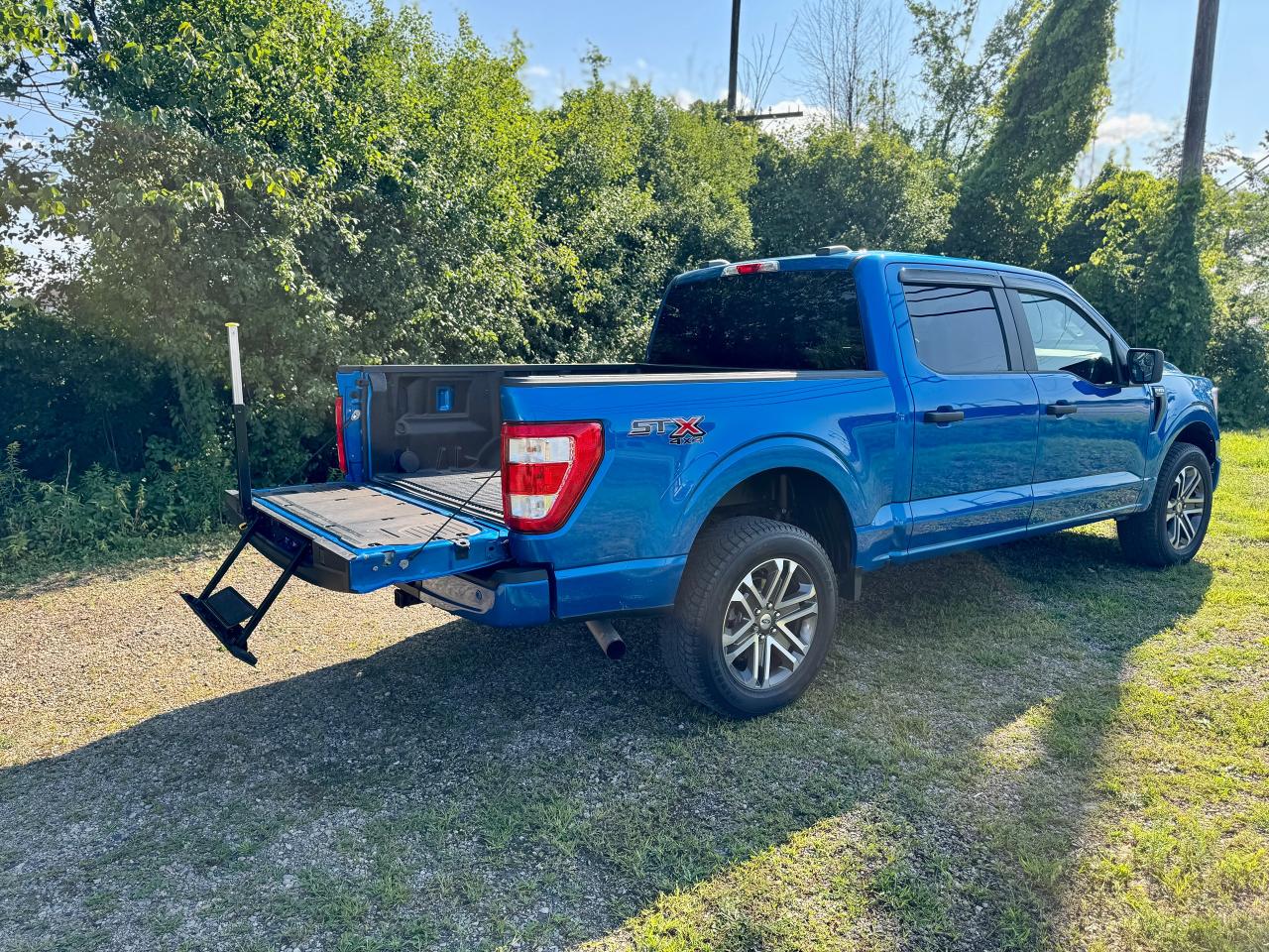 2021 Ford F-150 STX 4WD SuperCrew 5.5' Box - Photo #16