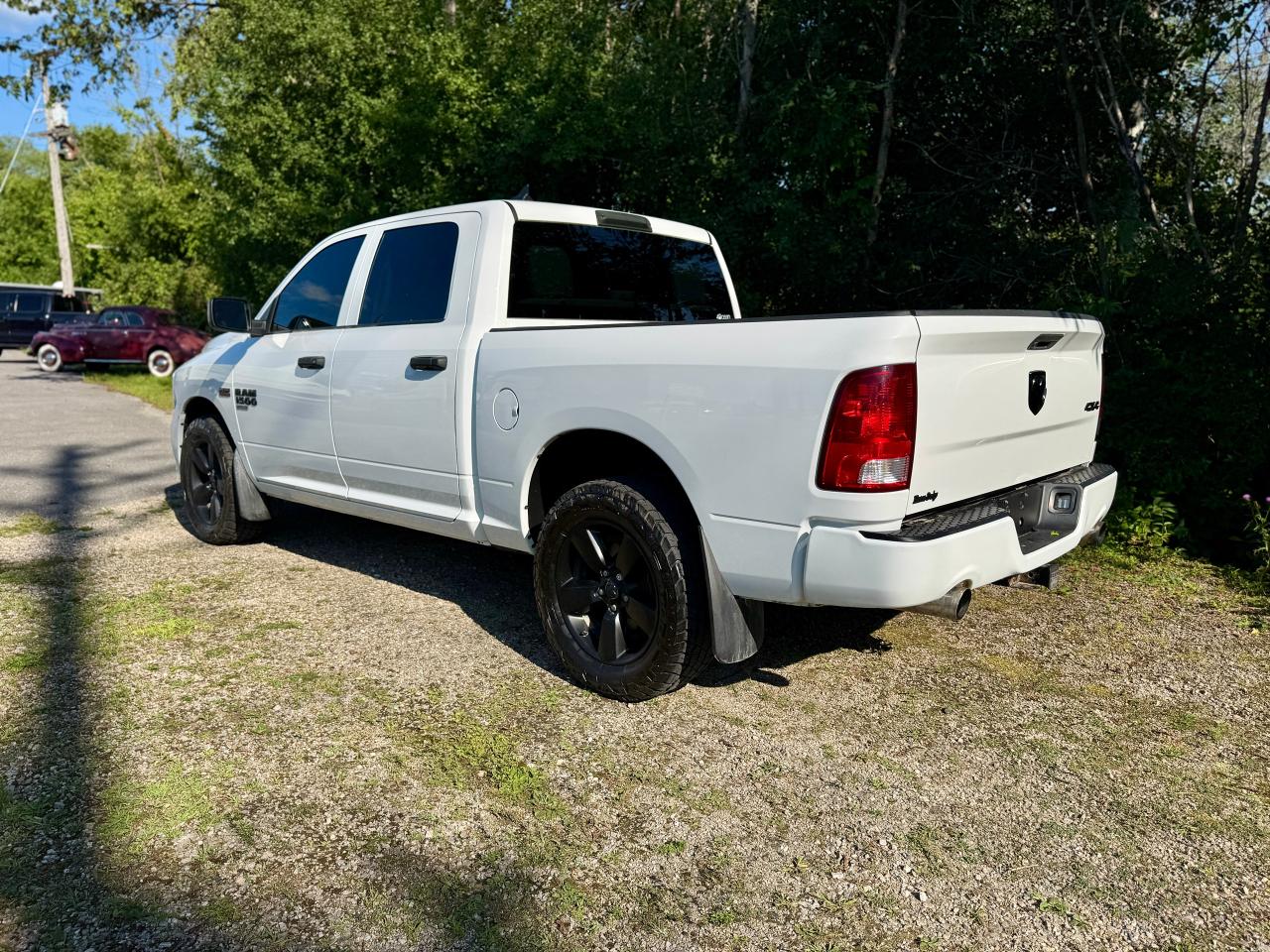 2019 RAM 1500 Classic EXPRESS 4X4 CREW CAB 5'7" BOX - Photo #28