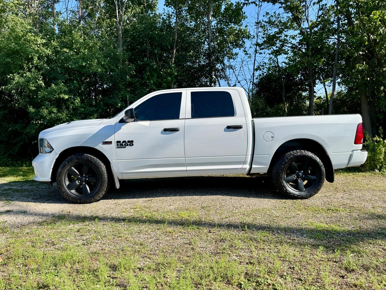 2019 RAM 1500 Classic EXPRESS 4X4 CREW CAB 5'7" BOX - Photo #30