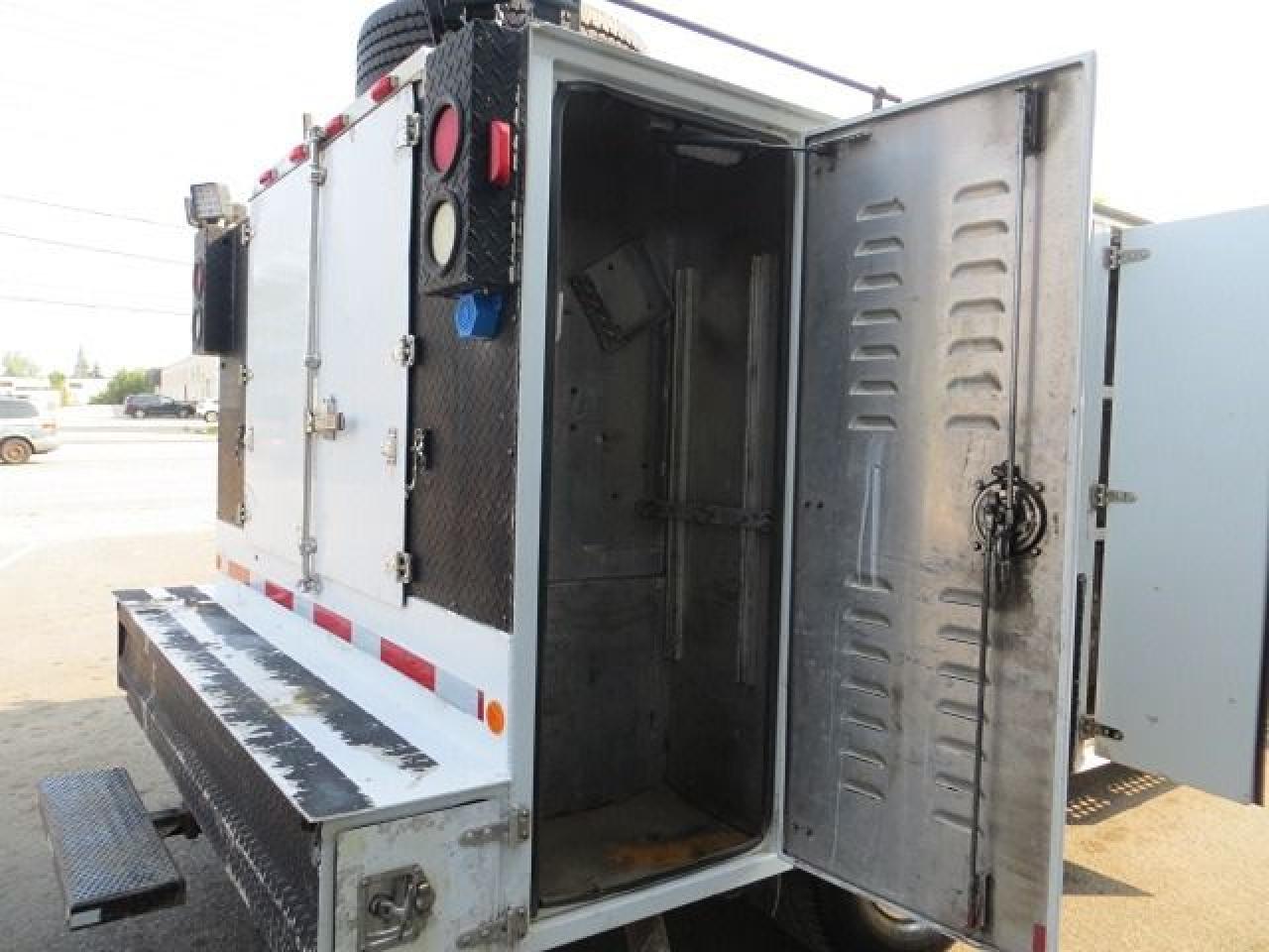 2012 Ford SUPER DUTY F-350 SRW CERTIFIED,AIR COMPRESSOR WITH HONDA MOTOR,INVERTER - Photo #22