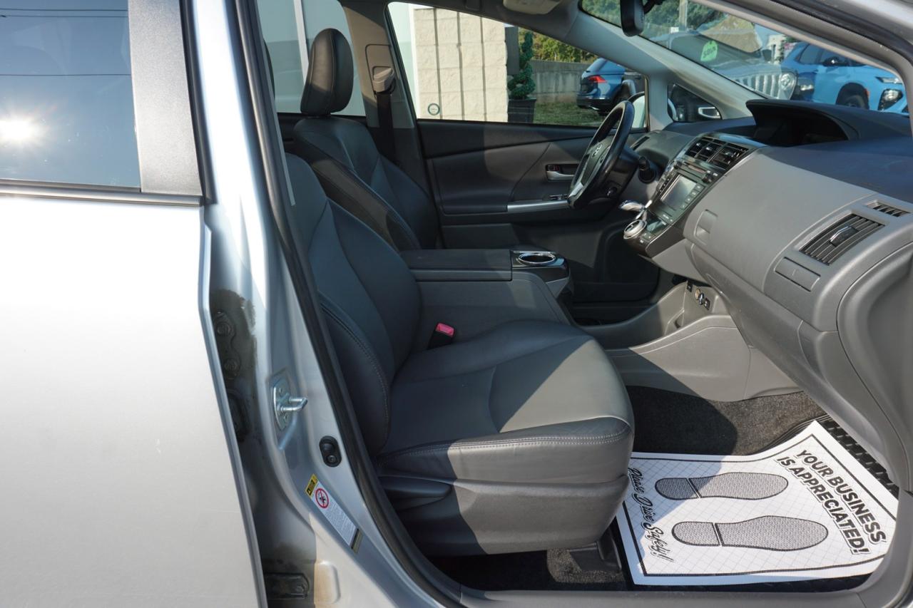 2014 Toyota Prius V V CERTIFIED *ACCIDENT FREE* CAMERA BLUETOOTH LEATHER HEATED SEATS PANO ROOF CRUISE ALLOYS - Photo #17