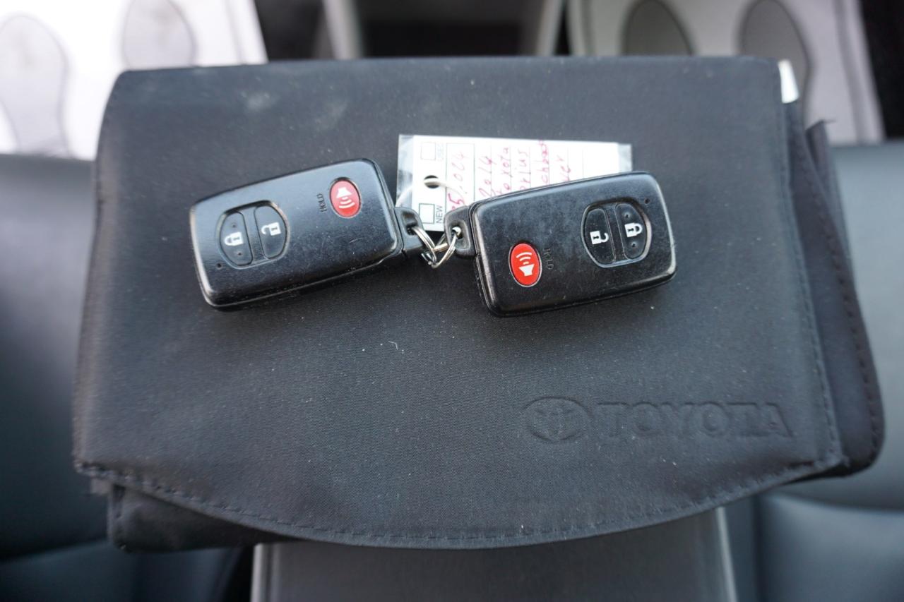 2014 Toyota Prius V V CERTIFIED *ACCIDENT FREE* CAMERA BLUETOOTH LEATHER HEATED SEATS PANO ROOF CRUISE ALLOYS - Photo #35