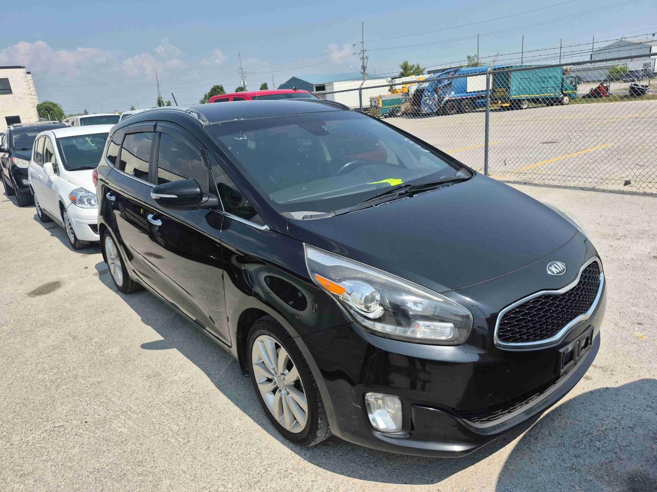 2014 Kia Rondo  - Photo #3