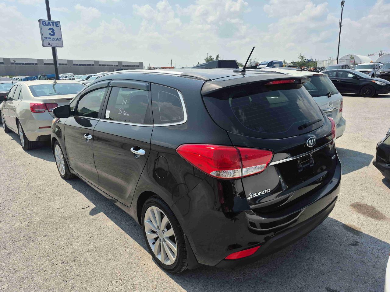 2014 Kia Rondo  - Photo #6
