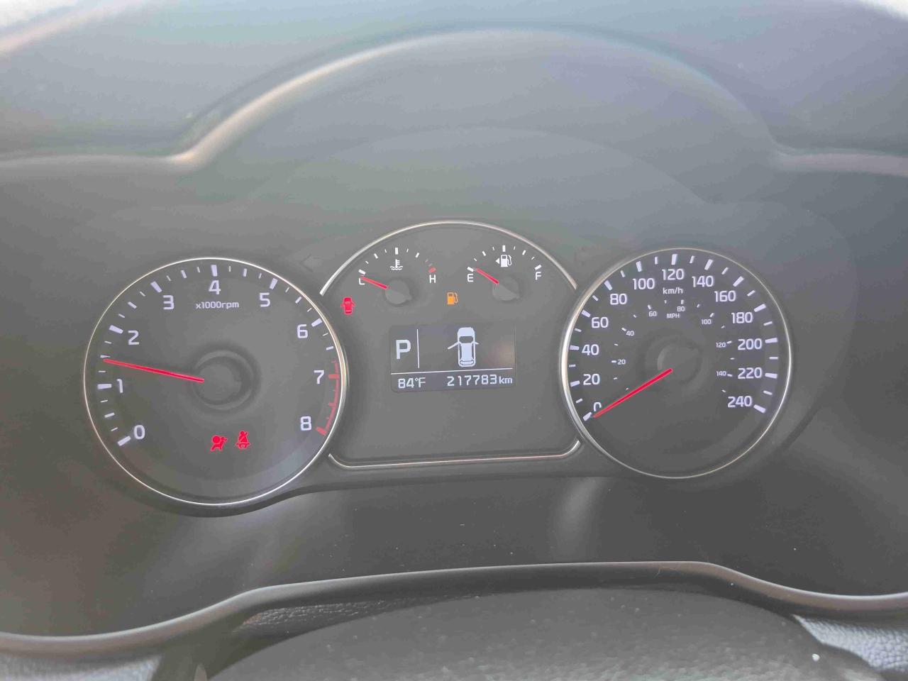 2014 Kia Rondo  - Photo #9