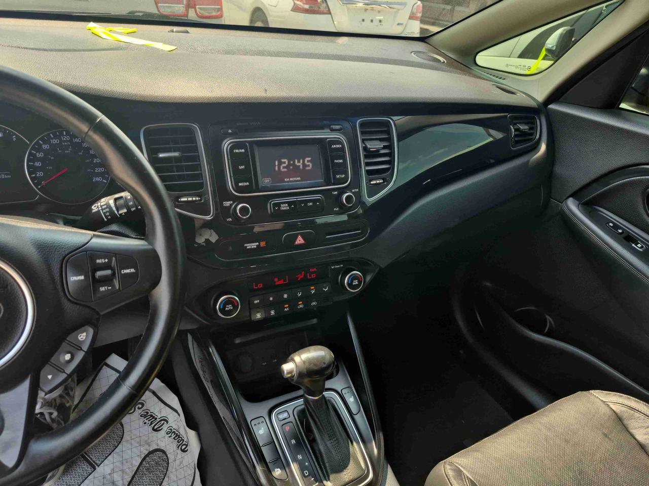2014 Kia Rondo  - Photo #10