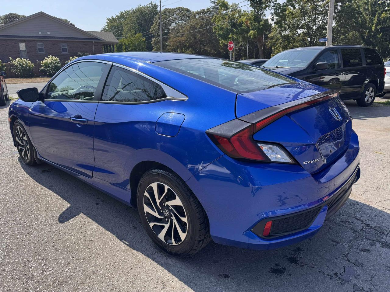 2017 Honda Civic 2dr Man LX - Photo #5