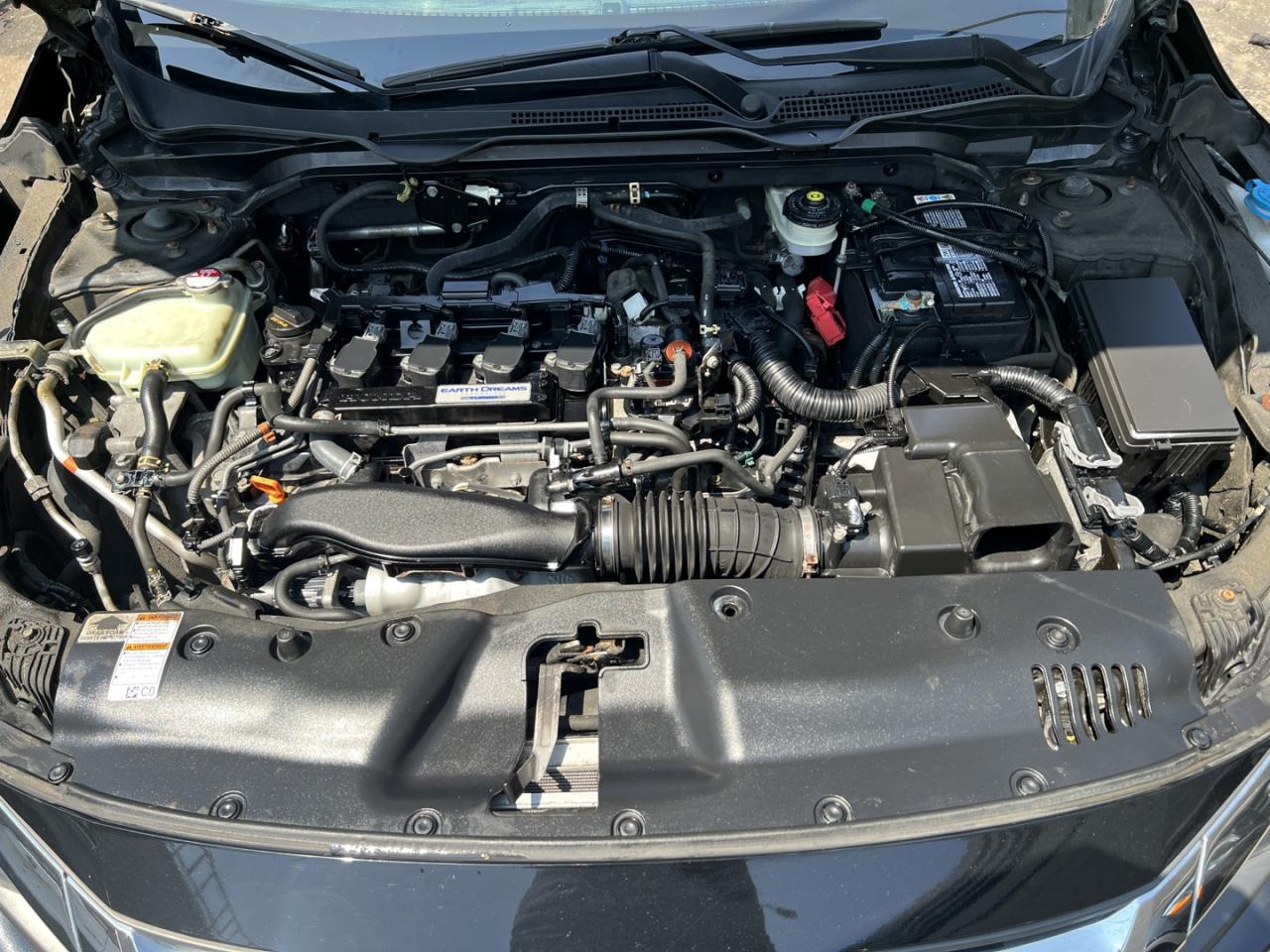 2018 Honda Civic Touring Sedan CVT - Photo #6