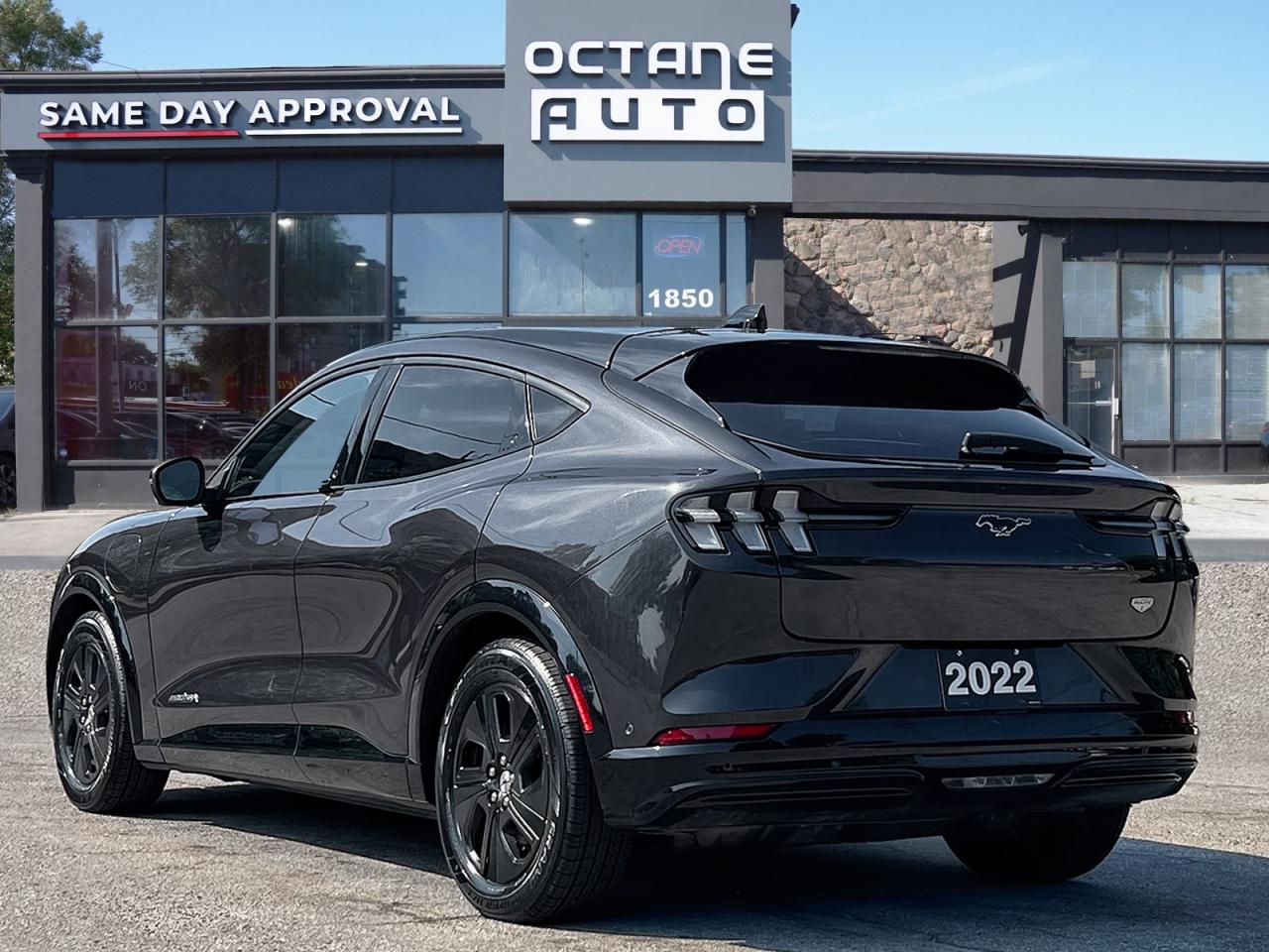 2022 Ford Mustang Mach-E California Route 1 AWD - Photo #4