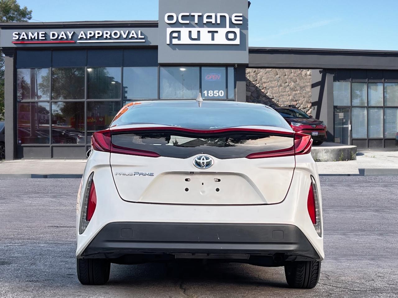 2018 Toyota Prius Prime Auto - Photo #5