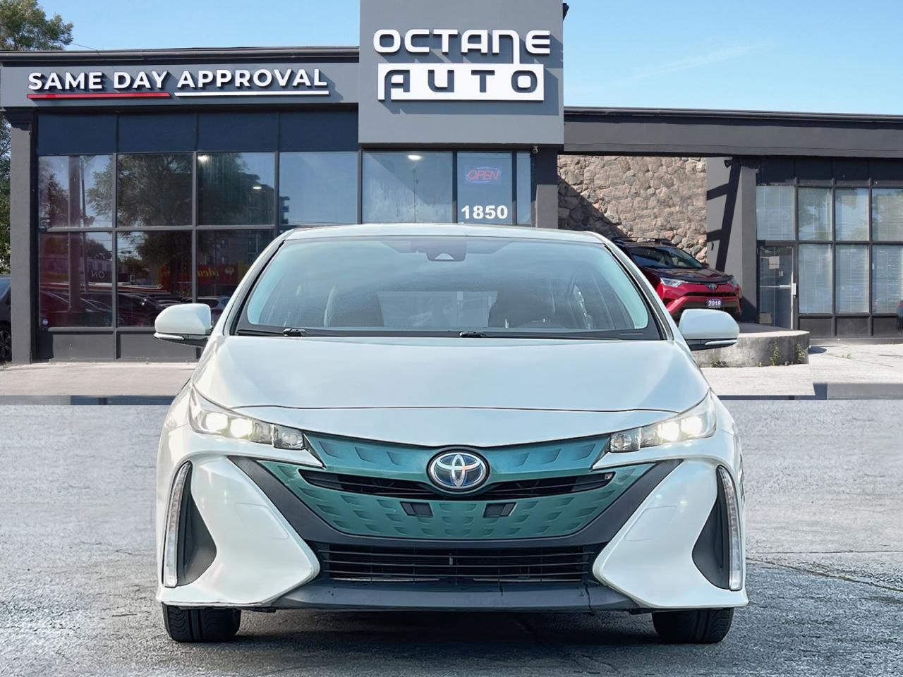 2018 Toyota Prius Prime Auto - Photo #2