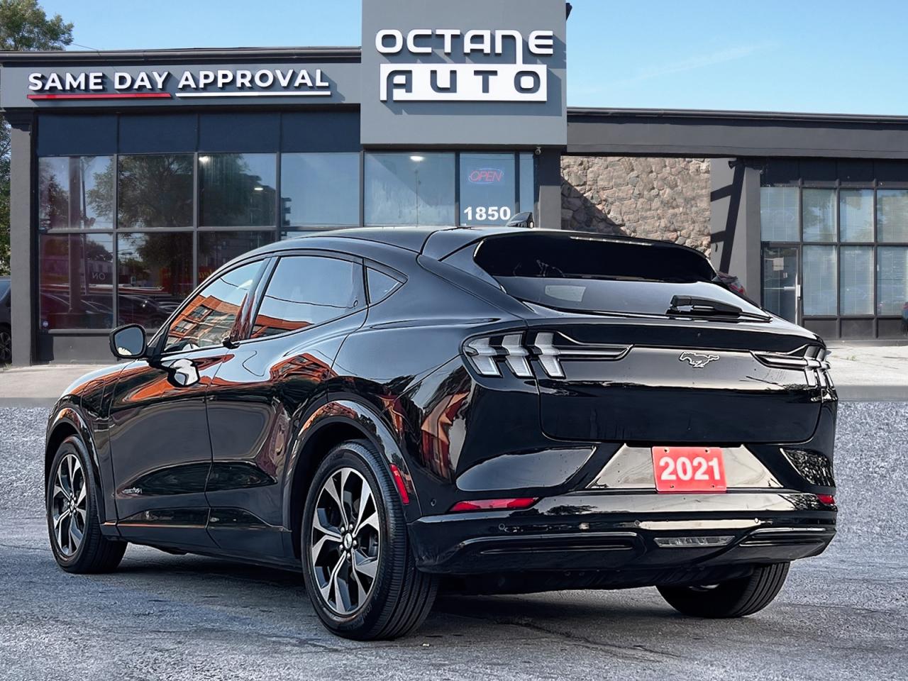 2021 Ford Mustang Mach-E Premium AWD - Photo #4