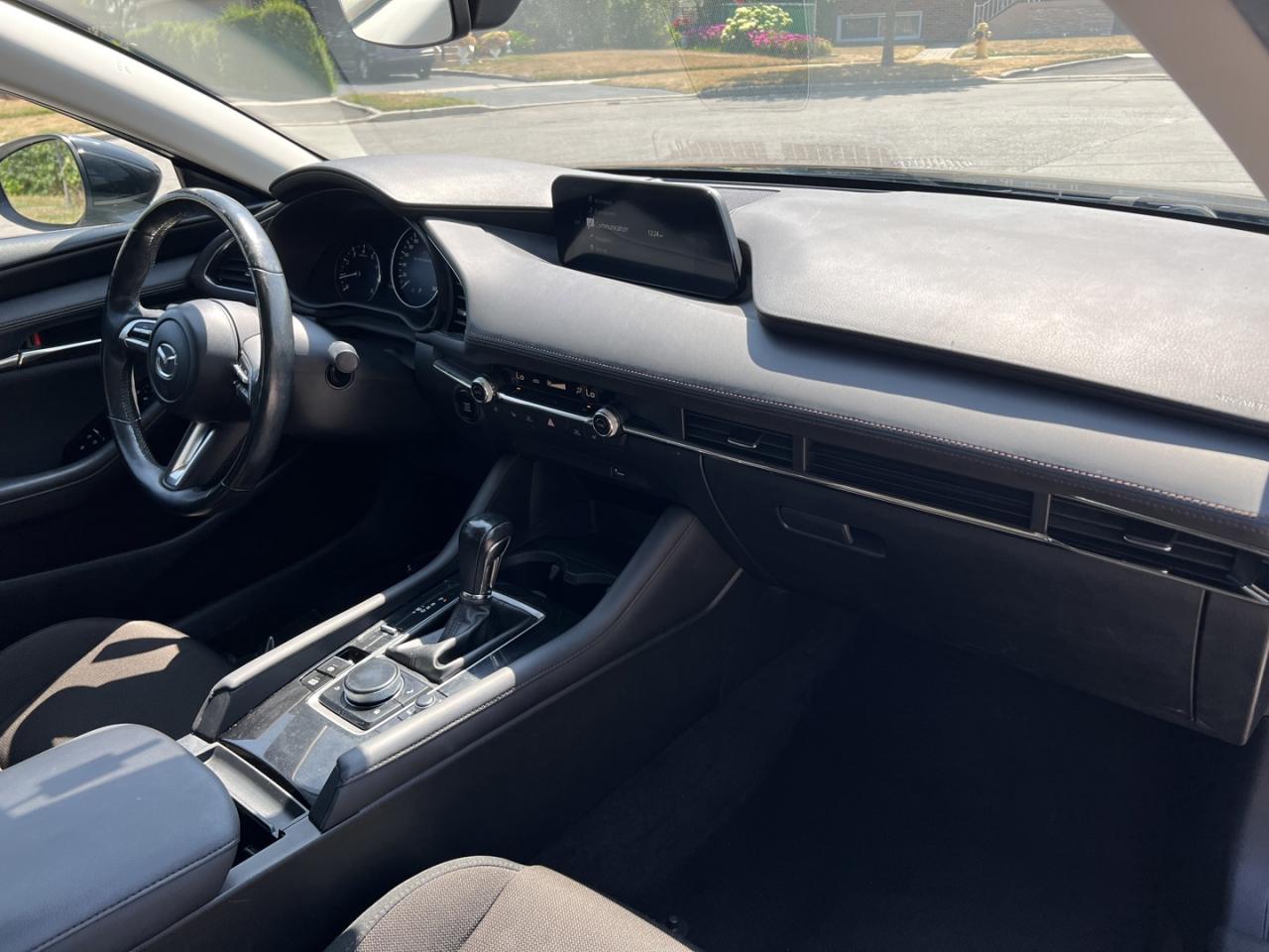 2019 Mazda MAZDA3 GS - Photo #11
