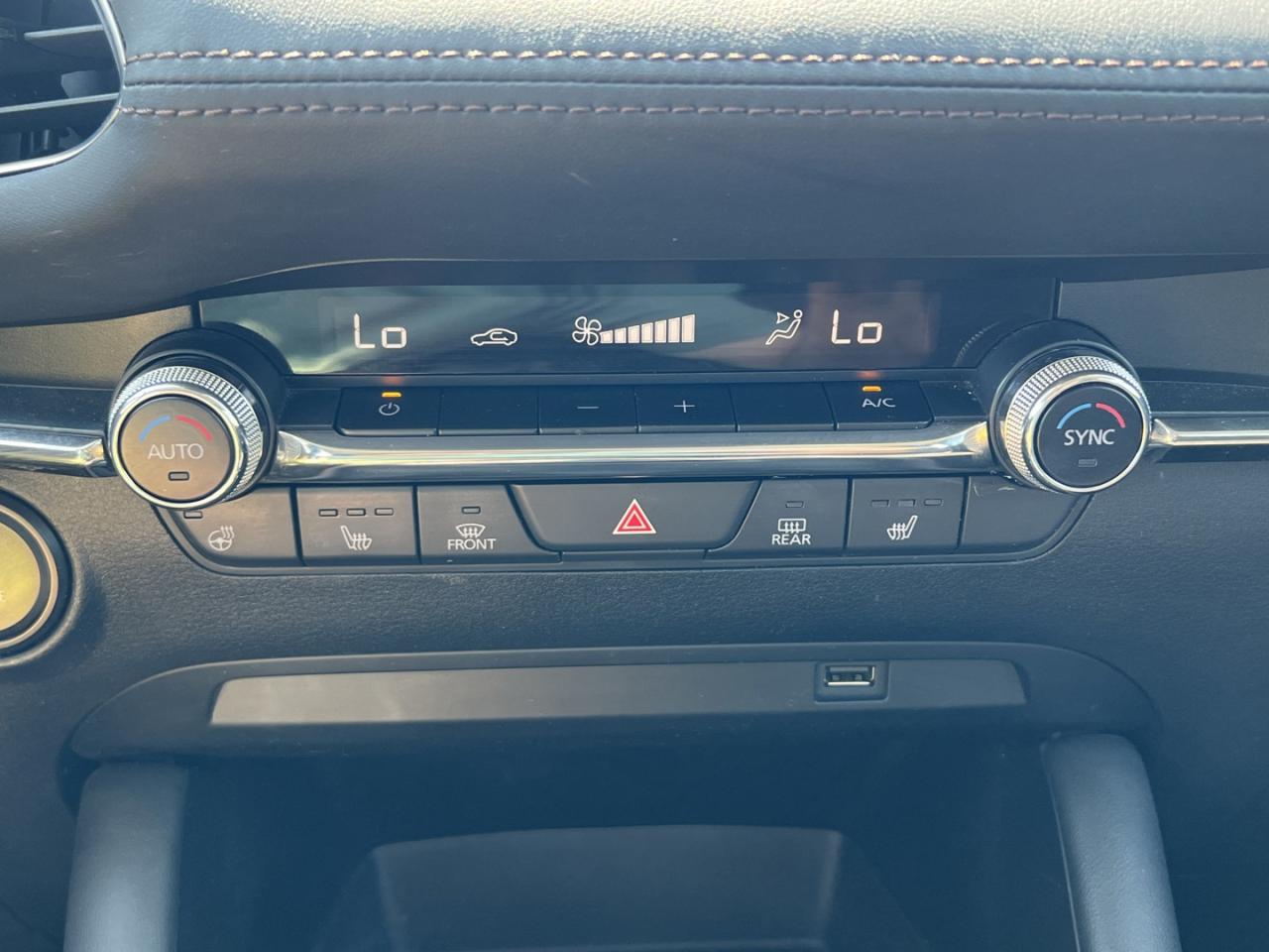 2019 Mazda MAZDA3 GS - Photo #19