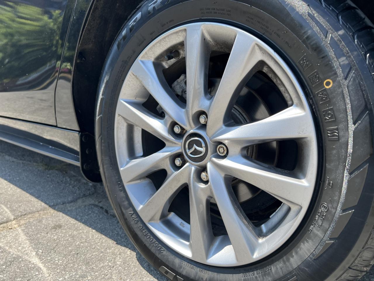 2019 Mazda MAZDA3 GS - Photo #24
